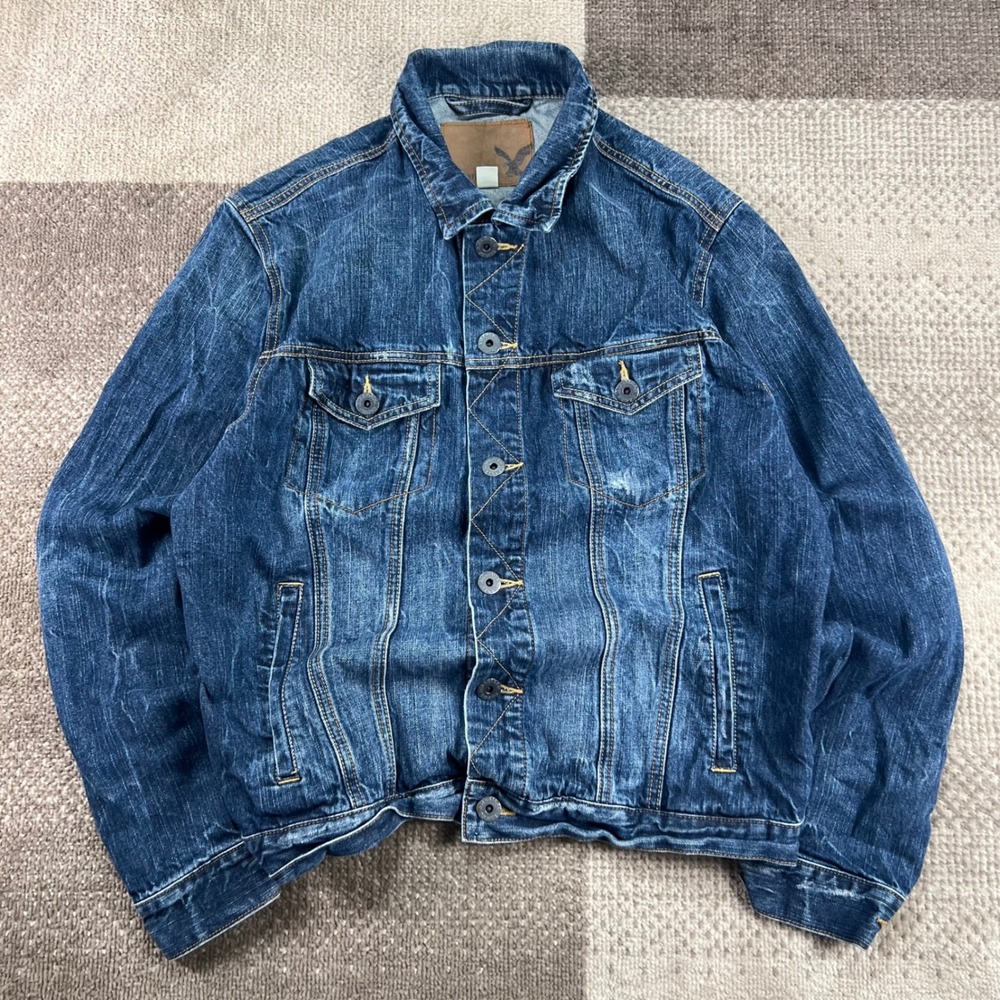American Eagle Mens Denim Trucker Jacket Blue Medium Distressed Cotton Jean - Picture 1 of 7